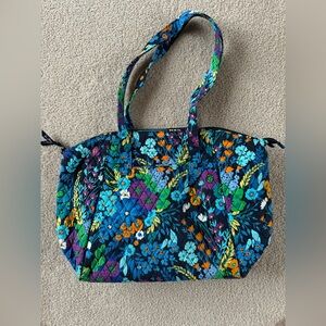 Vera Bradley Midnight Blues zipper large tote